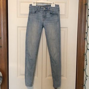 American Eagle Light Wash Jeggings Size 0
